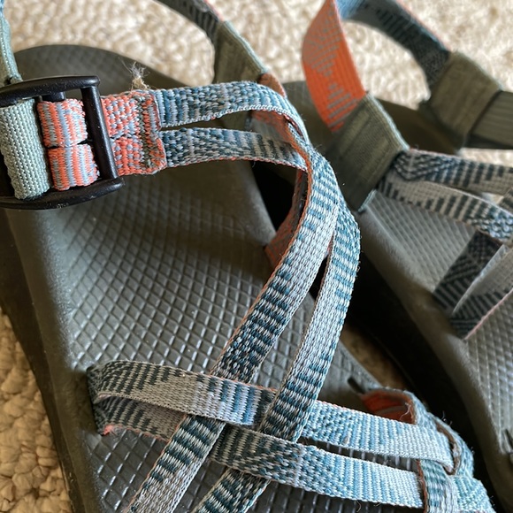 Chacos Women’s size 9 Green & Orange Sandals - Picture 2 of 6